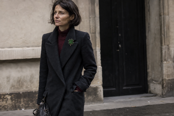 How to Wear a Brooch: A Modern Guide to Placement, Clothes and Scale