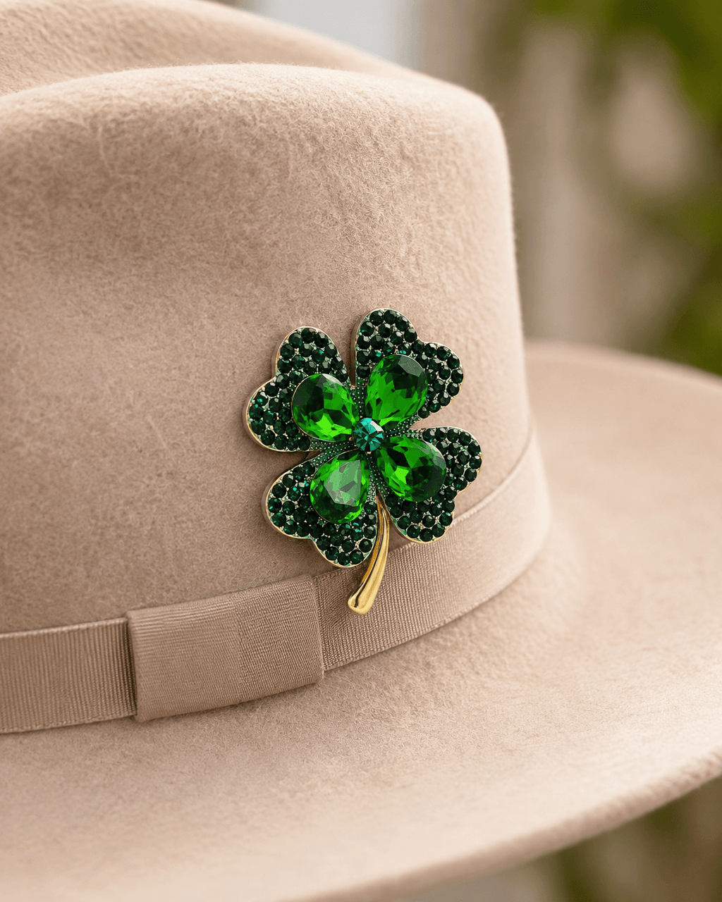 Toivo Green Crystal Four-Leaf Clover Brooch