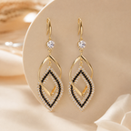 Tähti Crystal Drop Earrings