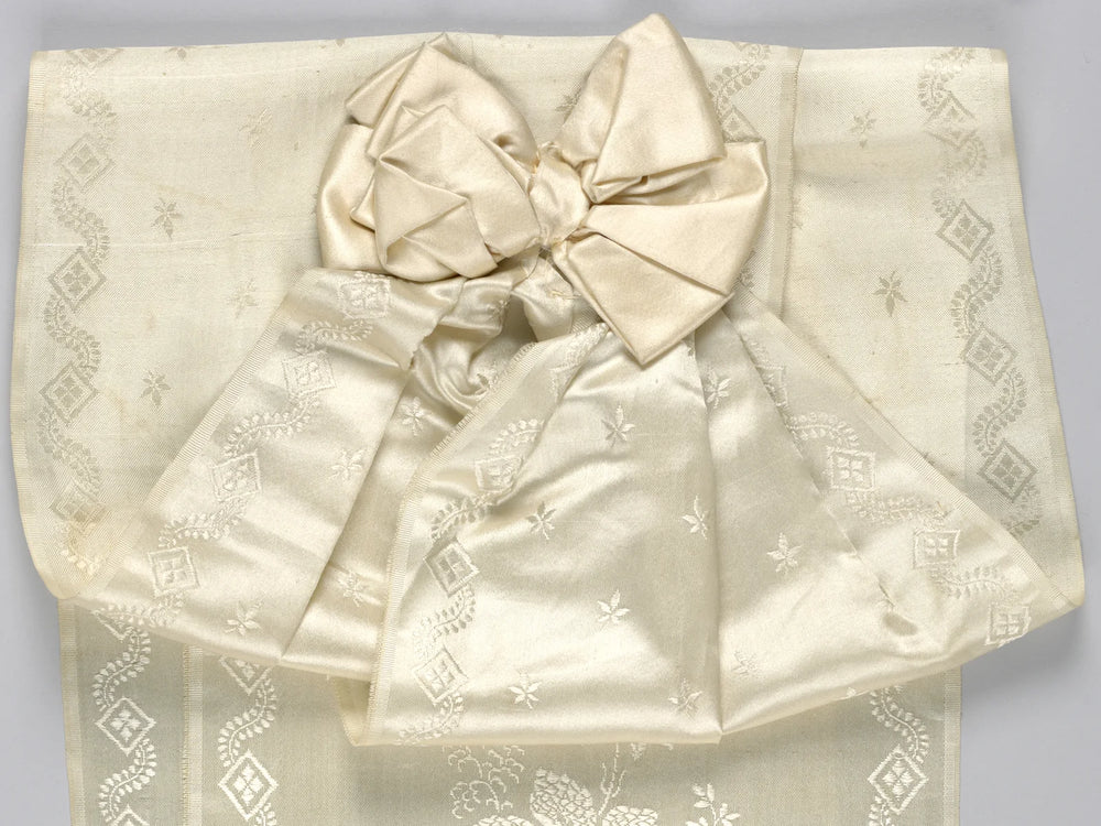 A bow from 1875