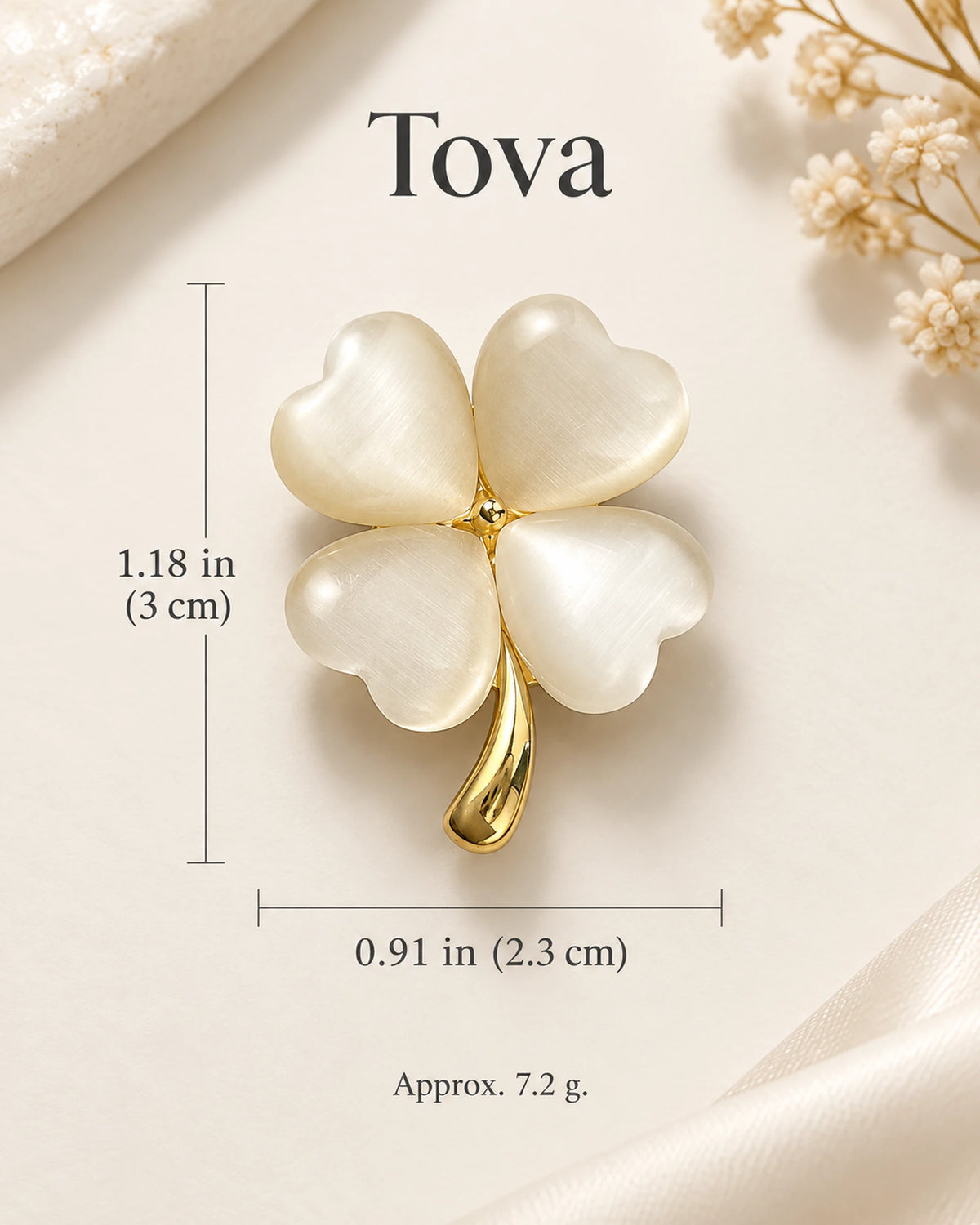 Tova Cat-Eye Clover Magnetic Brooch size guide: 2.3 cm wide, 3 cm high, 7.2 g