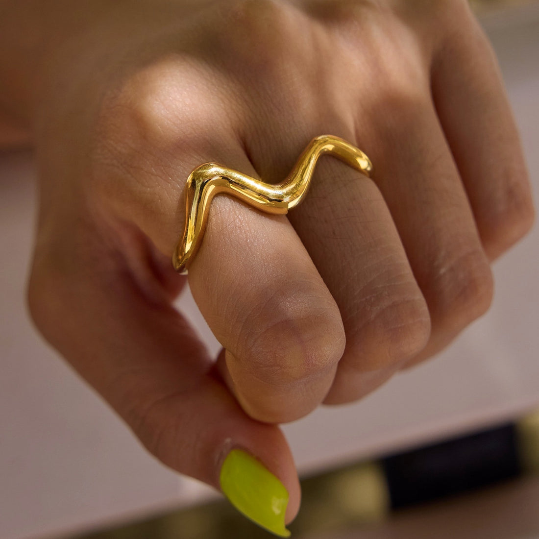 A clean hand gesture