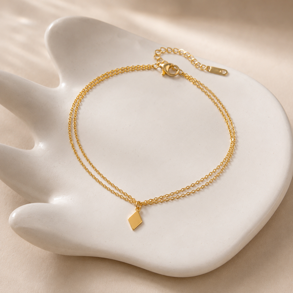 Aster Shore Pendant Anklet styled product display