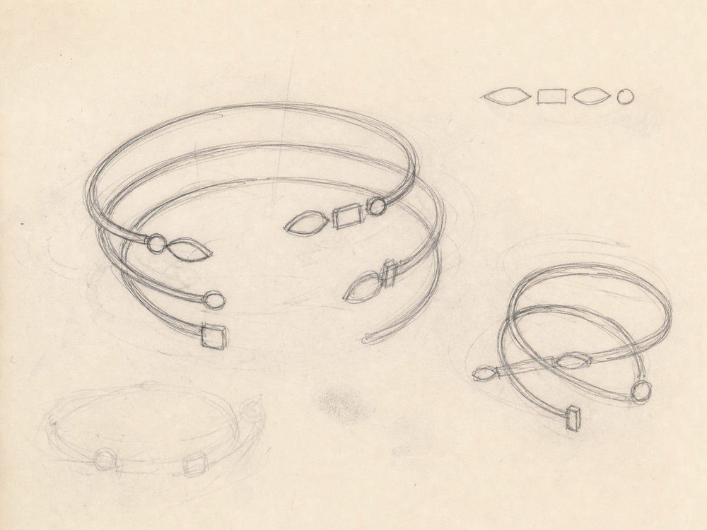 A bangle with moving points