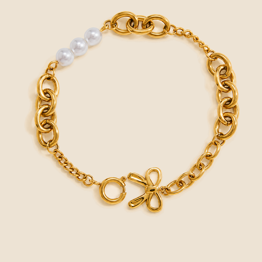 Helmi Pearl Heart Bracelet