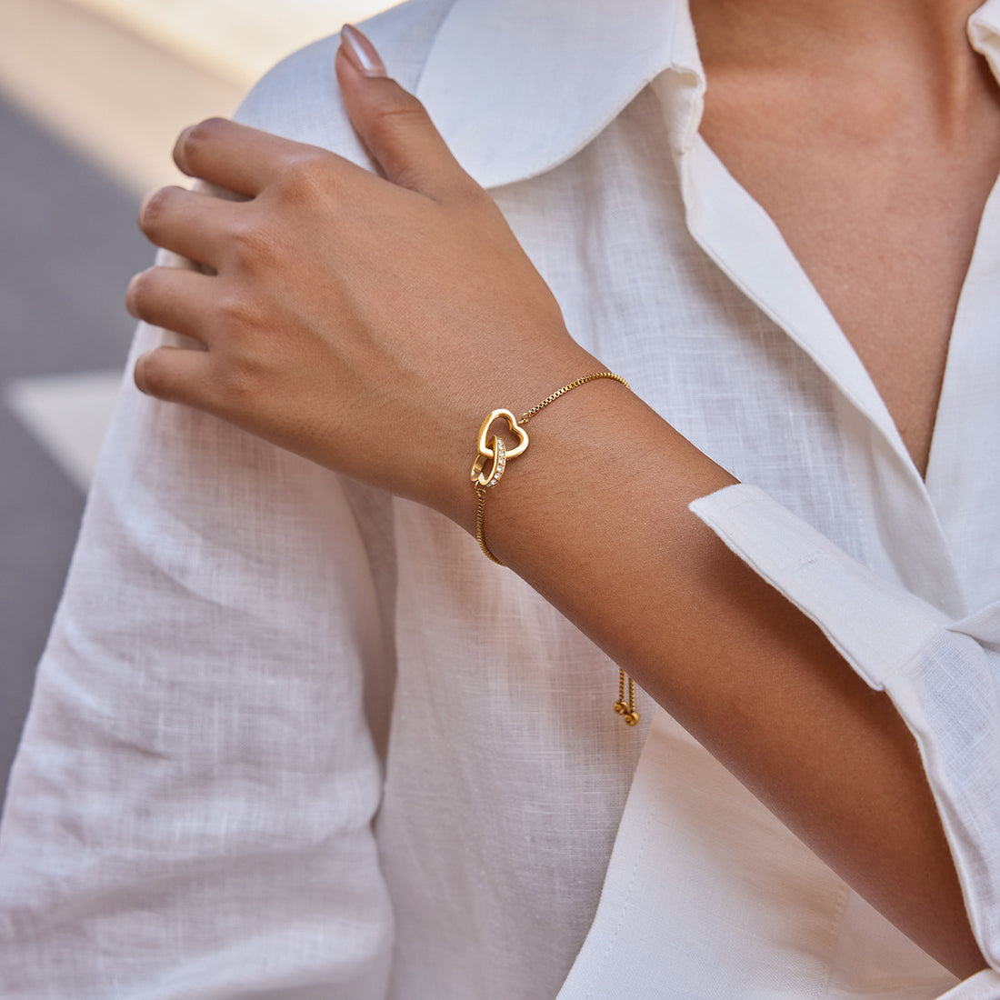 A small wrist focus
