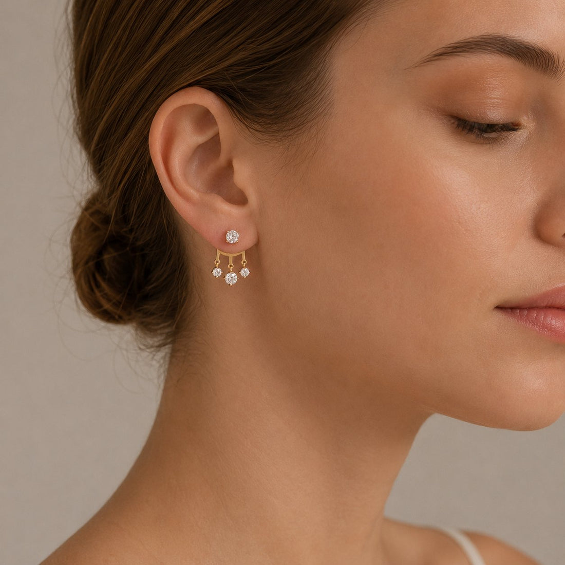A quiet glow beside the face