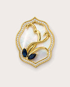 Tuuli Framed Calla Magnetic Brooch, Gold & White, front product view