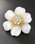 Vieno White Shell Flower Magnetic Brooch, Gold & White, detail close-up